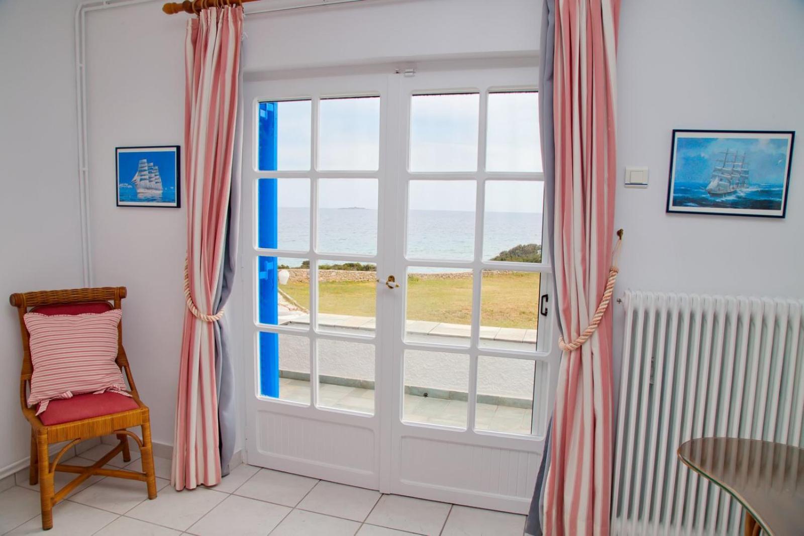 Aroura Homes 4Br Beachfront Villa Spétses Екстериор снимка